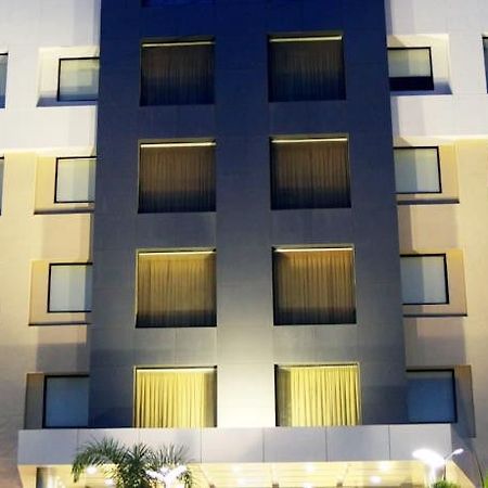 Vinstar Serviced Apartments Hinjawadi Ngoại thất bức ảnh